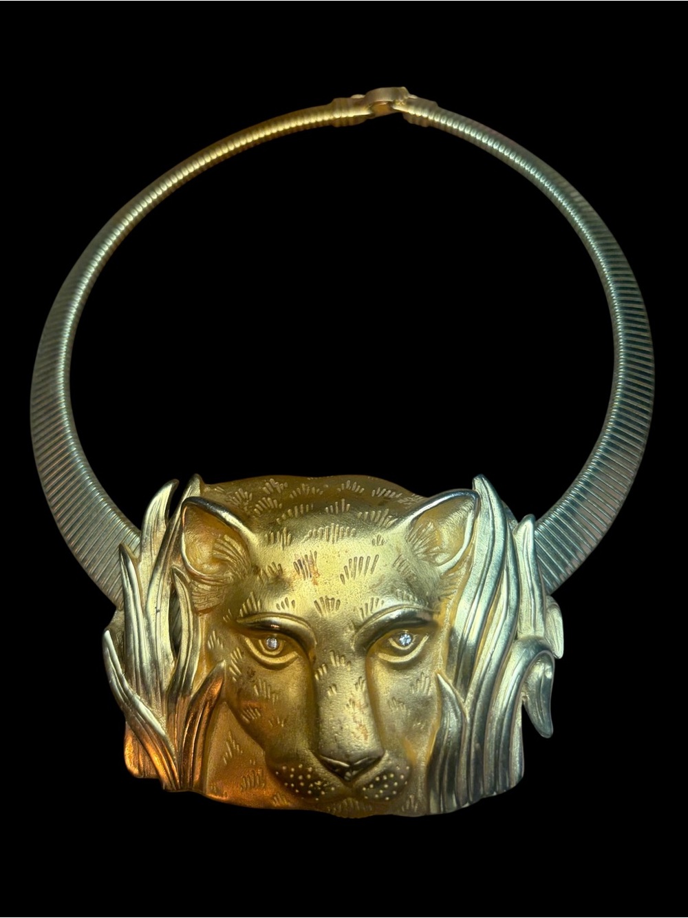 VTG. DOREEN RYAN - Gold-Tone Panther Head Statement Collar Necklace crystal eyes